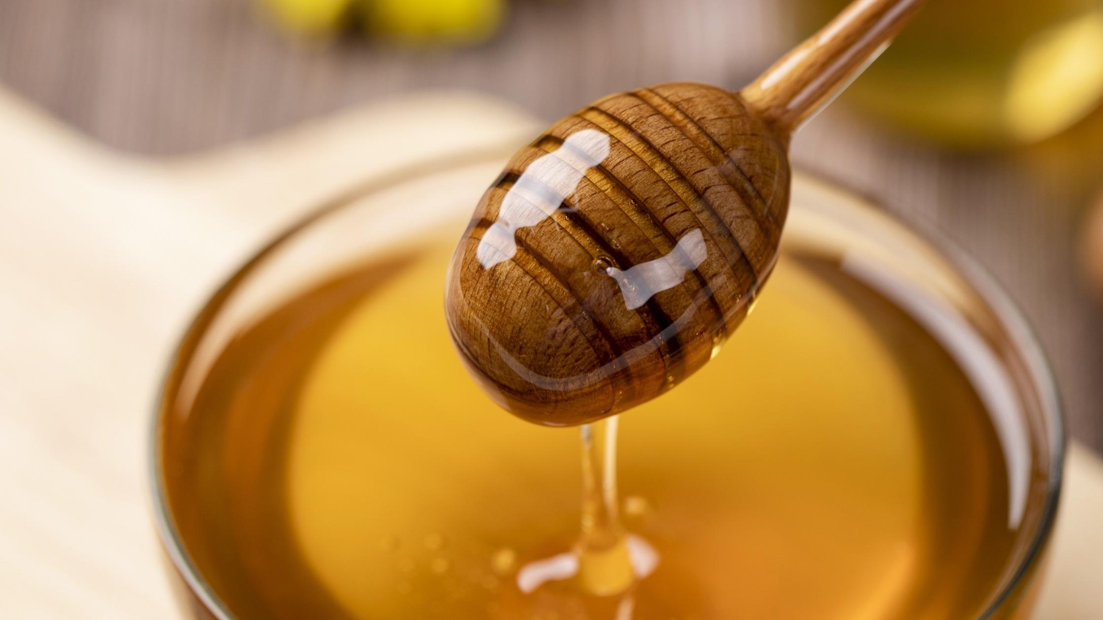 Why You Should NEVER Give Honey to a Newborn
